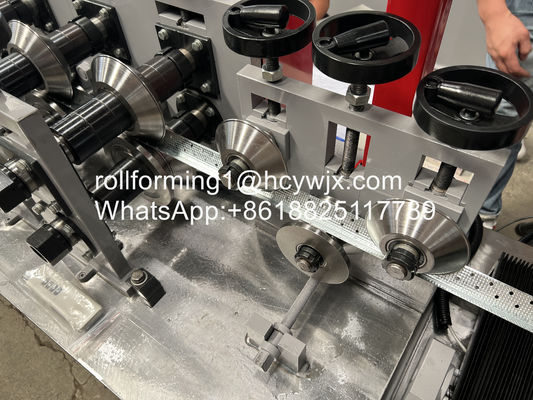 Cr12 কাটার 45# ইস্পাত কোণ কীল রোল তৈরির মেশিন