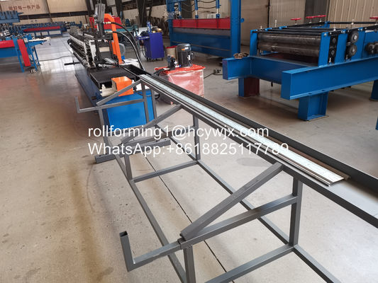 দ্রুত গতির শাটার ডোর রোল ফর্মিং মেশিন Cr12 কাটিয়া ব্লেড উপাদান সঙ্গে