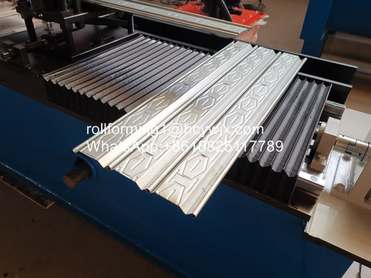 দ্রুত গতির শাটার ডোর রোল ফর্মিং মেশিন Cr12 কাটিয়া ব্লেড উপাদান সঙ্গে