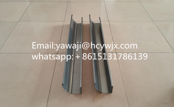 স্বয়ংক্রিয়ভাবে ইস্পাত প্লেট গ্যালভানাইজড মেটাল ছাদ বৃষ্টি গর্ত রোল গঠনের মেশিন