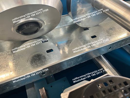 ইস্পাত সিজেড পিএলসি দ্বারা নিয়ন্ত্রিত পুলিন রোল ফর্মিং মেশিন